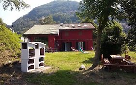Ostello Casa Rossa Laveno